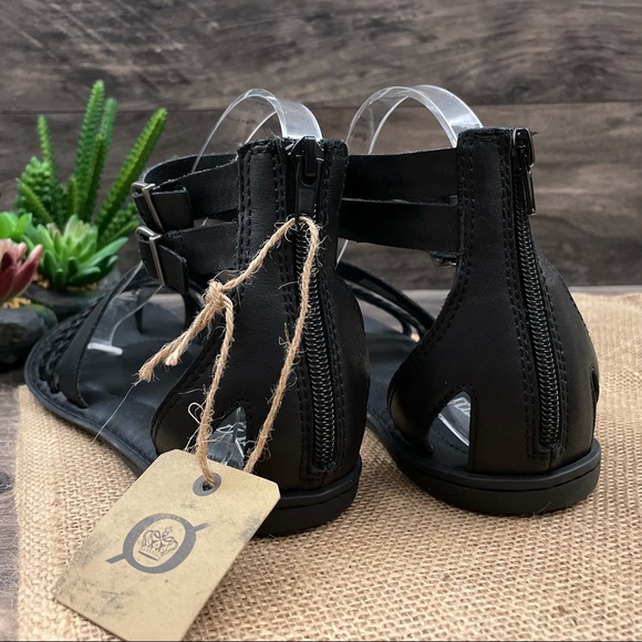 SOLD ⛔️ NEW Born Feon Toe Loop Gladiator Sandal Black - Picture 7 of 11